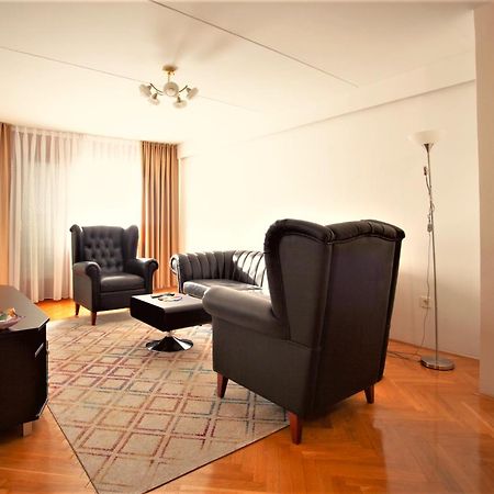 The Parrots Nest Appartement SJJ Buitenkant foto